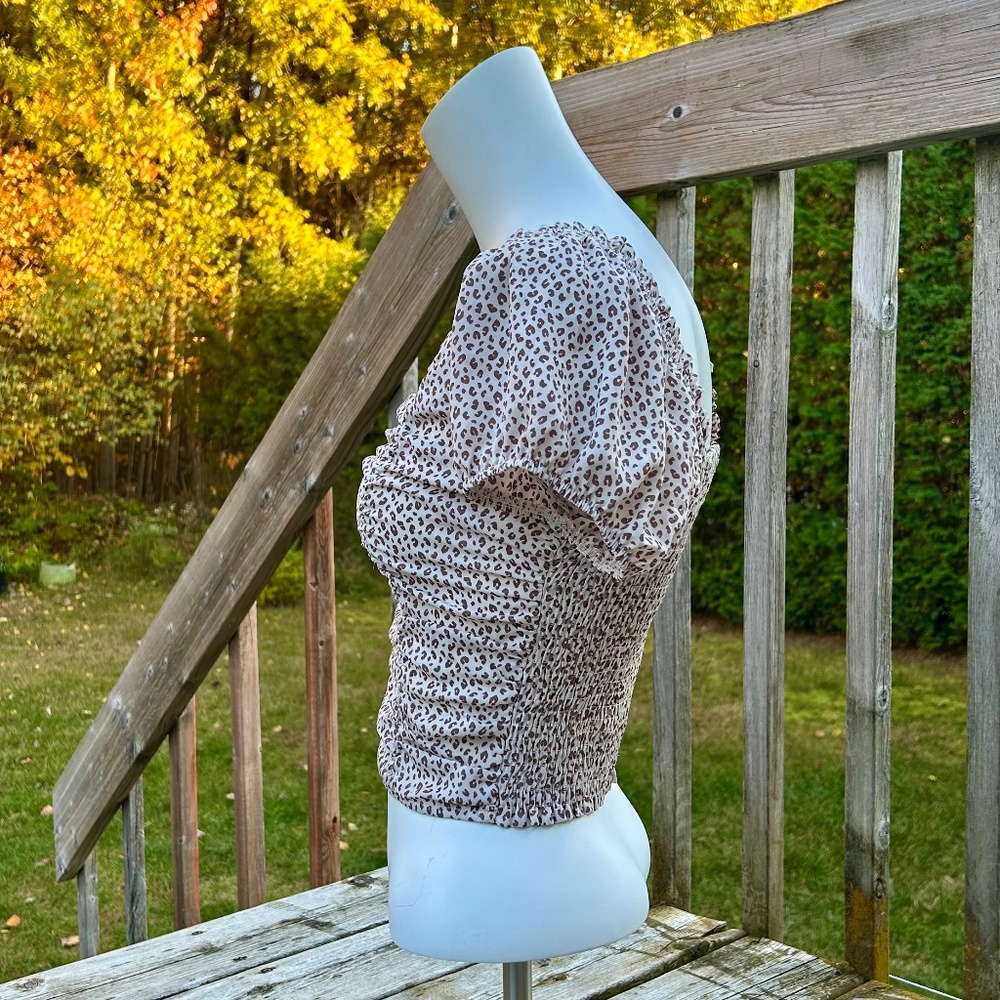 Paper crane⎪Leopard Ruched Crop top - Picture 2 of 7